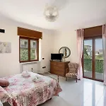 And Center House Tatil Evi