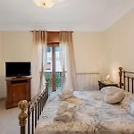 And Center House Tatil Evi *