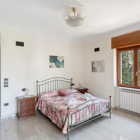 And Center House Sorrento